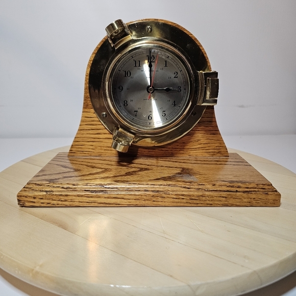 Vintage Bell Clock Company Brass Ship Porthole Quartz Mantel Clock W/Wooden Base - Picture 1 of 12